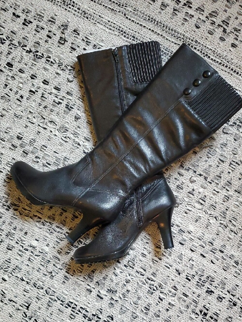 Sofft Black Leather Knee-High Heeled Boots - Picture 7 of 10